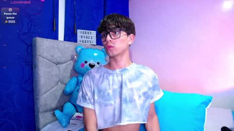 Snapshot of owenblue__ chatting on December 27, 8:13 am Owen Independent model online show from December 27, 8:13 am