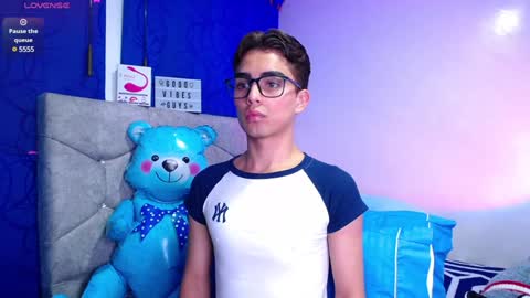 Snapshot of owenblue__ chatting on January 28, 6:16 am Owen Independent model online show from January 28, 6:16 am
