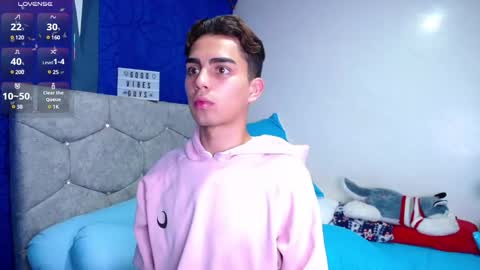 Snapshot of owenblue__ chatting on February 27, 8:06 am Owen Independent model online show from February 27, 8:06 am