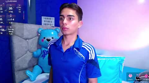 Snapshot of owenblue__ chatting on February 28, 5:26 am Owen Independent model online show from February 28, 5:26 am