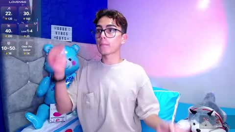 Snapshot of owenblue__ chatting on March 1, 6:03 am Owen Independent model online show from March 1, 6:03 am