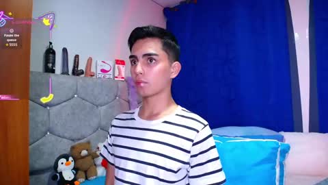 Snapshot of owenblue__ chatting on September 15, 10:32 pm Owen Independent model online show from September 15, 10:32 pm