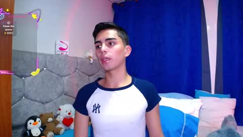 Snapshot of owenblue__ chatting on September 18, 9:28 pm Owen Independent model online show from September 18, 9:28 pm