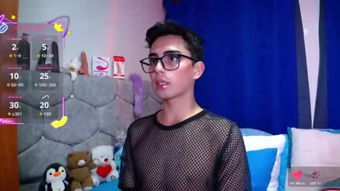 Snapshot of owenblue__ chatting on September 30, 1:21 am Owen Independent model online show from September 30, 1:21 am