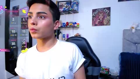 Owen  Independent model  online show from March 15, 6:30 am