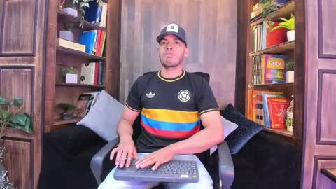 Owen online show from September 28, 11:26 am