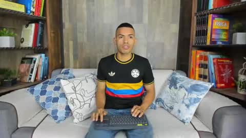Owen online show from October 2, 11:28 am