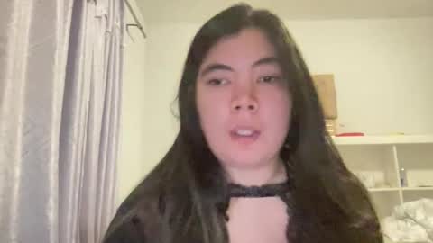 Snapshot of oxovickyoxo chatting on December 22, 10:29 pm oxovickyoxo online show from December 22, 10:29 pm