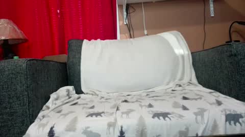 Snapshot of oxstorm chatting on March 12, 4:02 pm Oxstorm online show from March 12, 4:02 pm