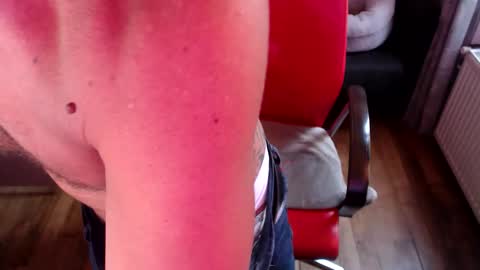 Snapshot of oyrlgtu1257 chatting on November 19, 8:14 am Oyrlgtu online show from November 19, 8:14 am