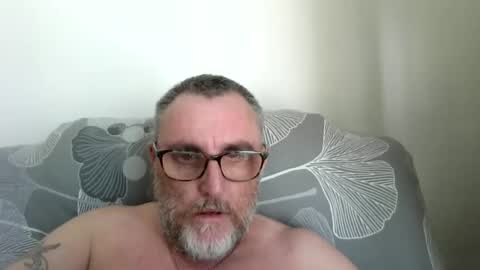 Snapshot of ozzie_male77 chatting on December 22, 5:12 am Brian online show from December 22, 5:12 am