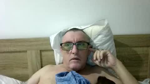 Snapshot of ozzie_male77 chatting on September 19, 10:38 am Brian online show from September 19, 10:38 am