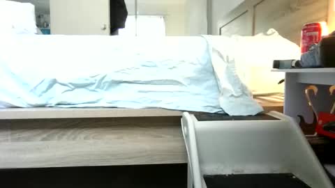 Snapshot of ozzie_male77 chatting on October 28, 3:54 am Brian online show from October 28, 3:54 am