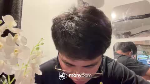 Snapshot of p1noytwink_ chatting on October 20, 10:27 am Terrence online show from October 20, 10:27 am