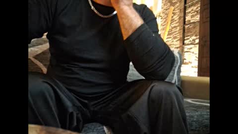 p326032 online show from November 8, 8:40 pm