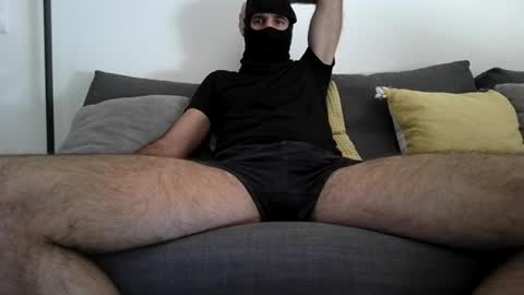 p3dro3scobar online show from July 8, 8:19 am
