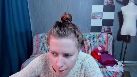 Ella online show from December 5, 7:17 am