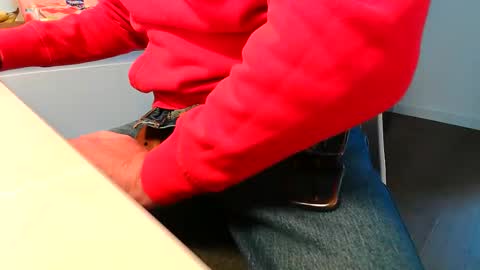 pablo19692017 online show from March 12, 9:48 am