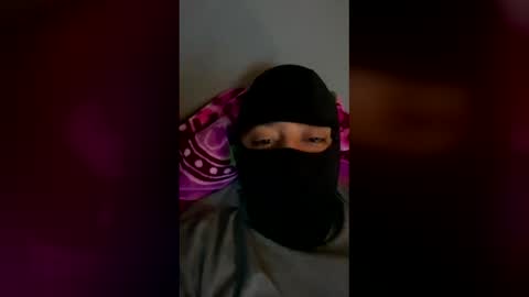 Snapshot of pablo559836 chatting on December 23, 3:48 am pablo559836 online show from December 23, 3:48 am