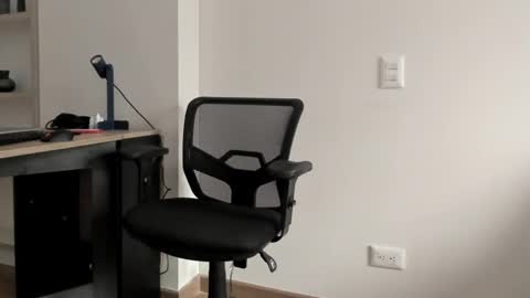 Snapshot of pablo_rincon95 chatting on December 28, 1:49 pm pablo rincon95 online show from December 28, 1:49 pm