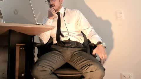 Snapshot of pablo_rincon95 chatting on January 9, 6:47 pm pablo rincon95 online show from January 9, 6:47 pm