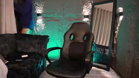 Snapshot of pablo_russoo chatting on February 18, 2:07 am pablo online show from February 18, 2:07 am