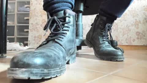 Snapshot of pablomenesssl chatting on December 23, 6:44 am Pablo Meness online show from December 23, 6:44 am