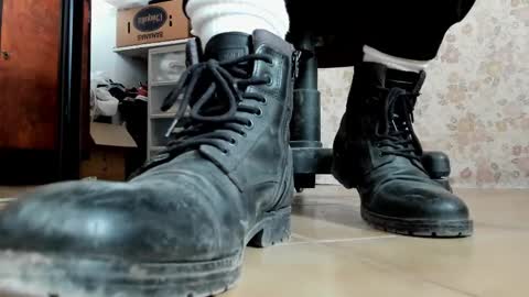 Snapshot of pablomenesssl chatting on January 10, 8:16 am Pablo Meness online show from January 10, 8:16 am