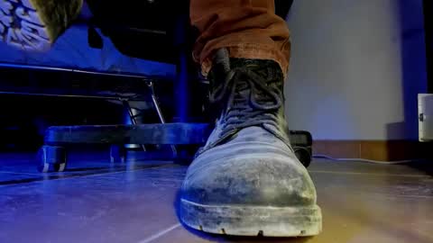 Snapshot of pablomenesssl chatting on February 16, 5:20 pm Pablo Meness online show from February 16, 5:20 pm