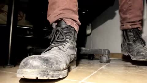 Snapshot of pablomenesssl chatting on February 27, 6:41 pm Pablo Meness online show from February 27, 6:41 pm