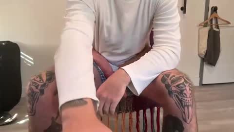 Snapshot of paddy_fuck chatting on December 1, 6:41 pm paddy_fuck online show from December 1, 6:41 pm