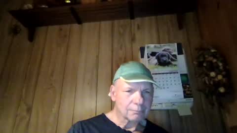 Snapshot of page1958 chatting on June 18, 12:11 am page1958 online show from June 18, 12:11 am