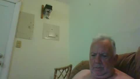Snapshot of paige_notfound chatting on December 15, 2:08 am paige_notfound online show from December 15, 2:08 am