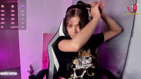 Paige online show from November 7, 4:01 am