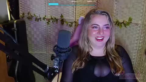 Snapshot of paigestation chatting on August 8, 10:12 pm PaigeStation online show from August 8, 10:12 pm