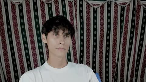 Snapshot of paimon_goetia chatting on March 3, 1:01 am Alexander Grigori online show from March 3, 1:01 am