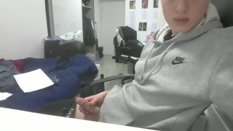 pere online show from February 4, 7:09 pm