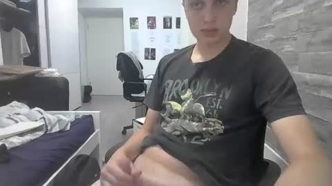 pere online show from July 24, 4:49 pm