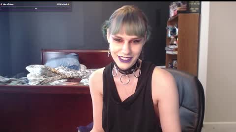 palaceofmalice online show from December 17, 4:43 pm