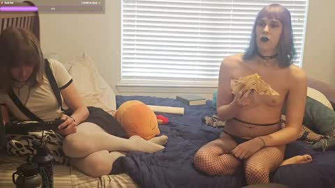 palaceofmalice online show from February 4, 4:18 pm