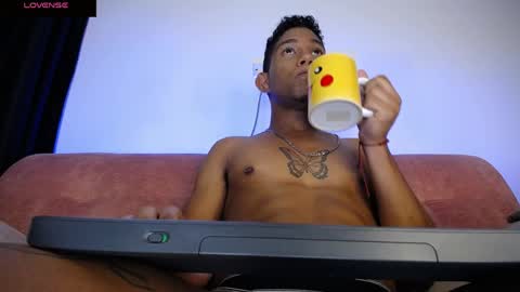 Palo Santo online show from April 3, 8:12 am