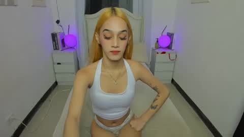 Snapshot of paloma_fucker chatting on November 8, 6:02 am tiny girl wth big one online show from November 8, 6:02 am