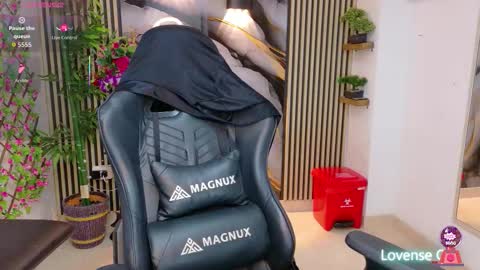 Pam online show from October 19, 7:58 pm