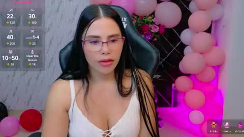 Snapshot of pam_roberts chatting on June 11, 6:39 pm Pam online show from June 11, 6:39 pm
