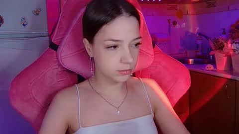 Snapshot of pambeeslyy chatting on March 14, 6:24 pm Pam online show from March 14, 6:24 pm