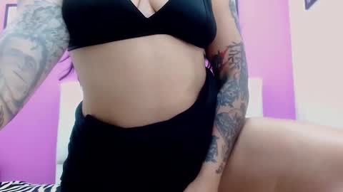 Snapshot of pamela_666_ chatting on January 8, 6:43 pm pamela_666_ online show from January 8, 6:43 pm