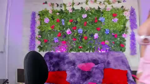 Pamela  online show from July 31, 9:25 pm