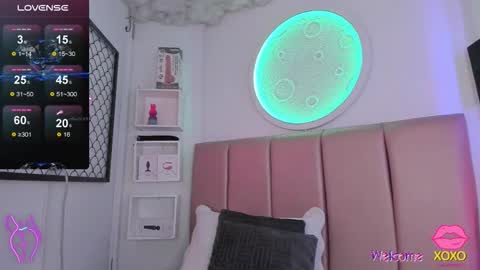 Snapshot of pamela_dimantis_ chatting on February 15, 7:51 am Pamela online show from February 15, 7:51 am