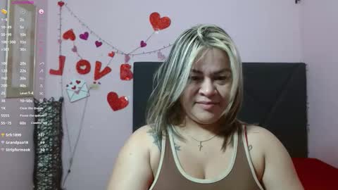 Snapshot of pamela_echeverria chatting on June 3, 11:13 am pamela_echeverria online show from June 3, 11:13 am