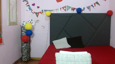 Snapshot of pamela_echeverria chatting on June 17, 11:12 am pamela_echeverria online show from June 17, 11:12 am
